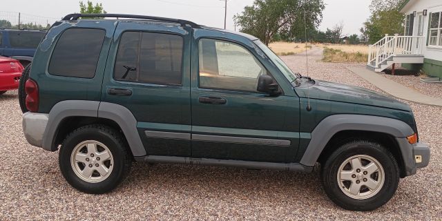 2006 LIBERTY SPORT 4X4 (15).jpg